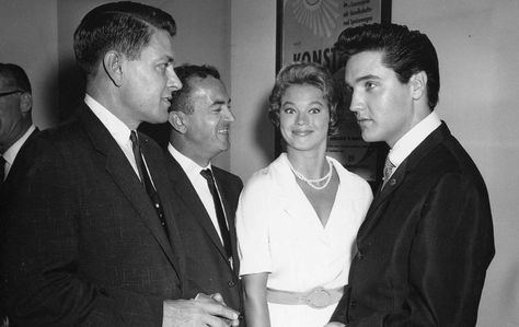 September 12 1960 Elvis and Juliet Prowse, costar in G.I. Blues, attended a special screening of the movie. Juliet Prowse, Elvis 1960, Elvis 60s, Retro Things, Elvis Photos, Forever In Love, Elvis And Priscilla, Elvis Movies, Elvis Presley Photos