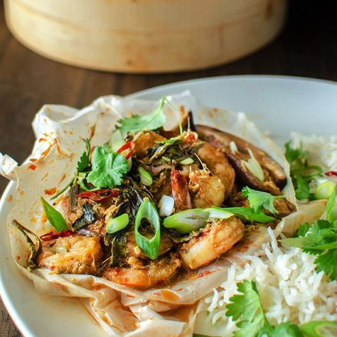 Asian-style Steamed Shrimp and Mushroom Parcels via @TheFlavorBender Shrimp Stuffed Mushrooms, Chinese Mustard, Steamed Shrimp, Marinated Mushrooms, Shiitake Mushrooms, Spice Mix, Sliced Mushrooms, Easy Weeknight Dinners, Spice Mixes