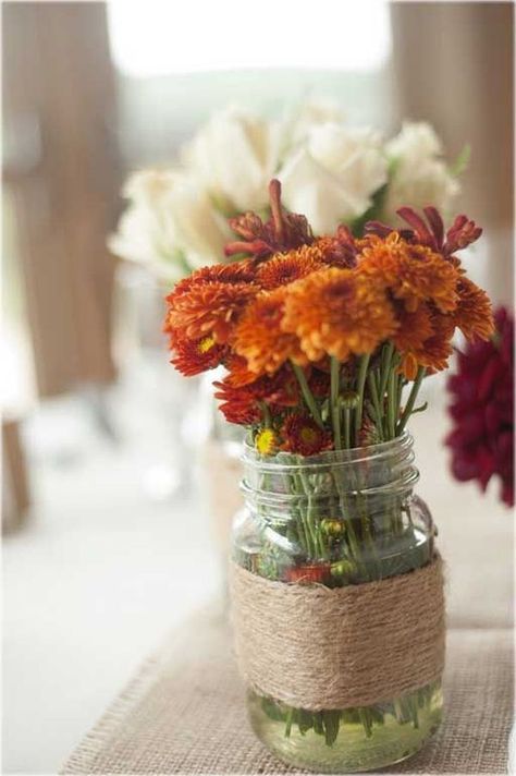 20 Centerpiece Ideas For Fall Weddings Country Thanksgiving Decorations, November Wedding Flowers, Vibrant Wedding, Autumn Wedding Reception, Deco Champetre, Fall Wedding Centerpieces, Simple Centerpieces, Fall Wedding Bouquets, Fall Wedding Invitations