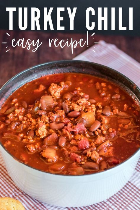 Spicy Turkey Chili Recipe, Ground Turkey Chili Recipe, Turkey Chili Recipe Crockpot, Turkey Chili Recipe Easy, Healthy Turkey Chili, Healthy Chili Recipe Turkey, Easy Turkey Chili, Chili Recipe Stovetop, Turkey Chili Crockpot