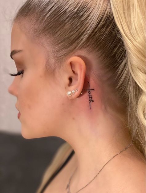 Neck Tattoo Placement, Girly Neck Tattoos, Neck Tattoo Inspiration, Cute Neck Tattoos For Women, Neck Tattoo Ideas, Small Neck Tattoos, Behind Ear Tattoos, Girl Neck Tattoos, Side Neck Tattoo