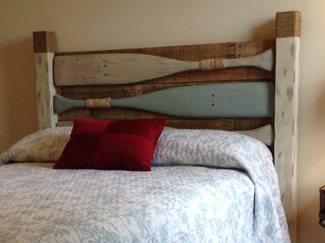 Oar headboard! Oar Bed Frame, Nautical Headboard Ideas, Paddle Headboard, Oar Headboard, Nautical Headboard, Beach Headboard, Beach Interior Design, Cabin Bedroom, Beach Interior