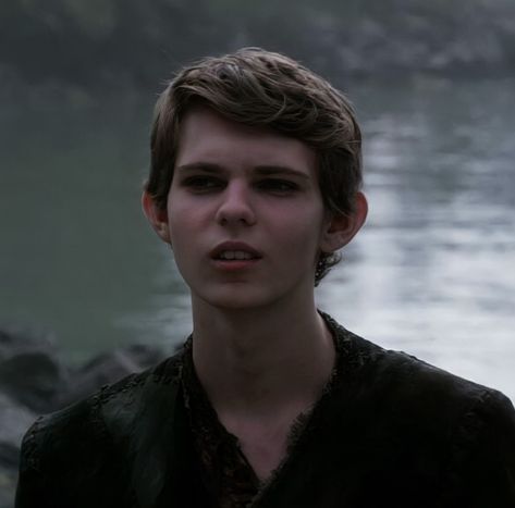 Neverland Ouat, Pan Once Upon A Time, Peter Pan Pictures, Peter Pan Imagines, Lost Boys Peter Pan, Once Upon A Time Peter Pan, Peter Pan 3, Robbie Kay Peter Pan, Pan Ouat