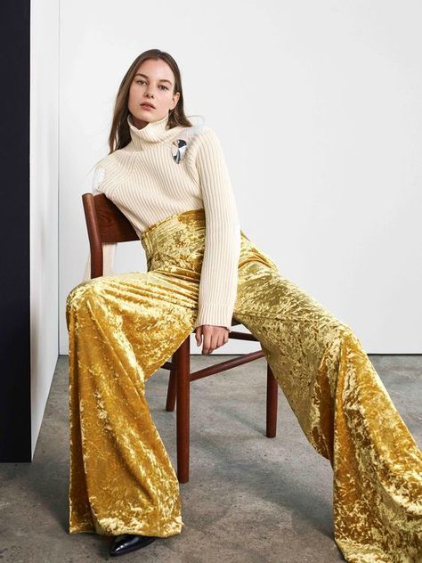 Bell Bottoms And Sweater, Velvet Bottoms, Velvet Wide Leg Pants, Derek Lam 10 Crosby, Velvet Fashion, Derek Lam, Mellow Yellow, Fashion Show Collection, Fall 2018