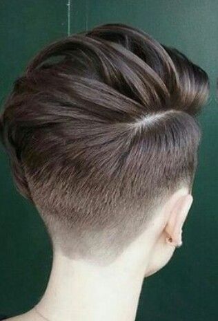 Tapered Undercut, Short Bob Pixie, Tomboy Haircut, Hair Cut Ideas, Androgynous Haircut, Short Hair Designs, Bob Pixie, Short Shaved Hairstyles, Wavy Hairstyles Tutorial