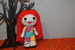 Musings of an Average Mom: Free Nightmare Before Christmas Crochet Patterns Nightmare Before Christmas Dolls, Scrap Crochet, Sweet And Spooky, Cup Cozy Pattern, Nightmare Before Christmas Characters, Sally Nightmare, Sally Nightmare Before Christmas, Hobby Ideas, Crochet Disney