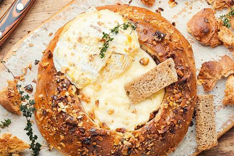 Baked Camembert Cheese Recipe: This Camembert in a Sourdough Bread Bowl Is Easy & Impressive #30secondmom Baked Camembert Bread, Camembert Bread, Cheese Recipes Appetizers, Parmesan Chips, Impressive Appetizers, Baked Camembert, Baking Measurements, Parmesan Crisps, Bread Bowl