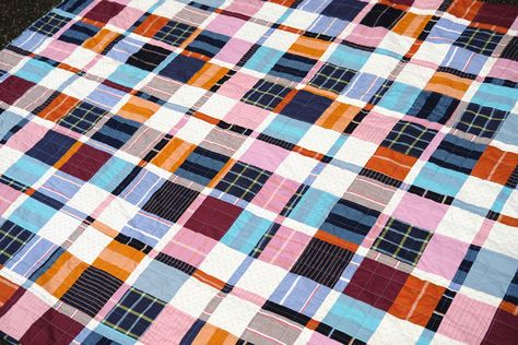 The Plaid-ish Quilt in Warp & Weft Quilt With Plaid Fabric, Plaid-ish Scrap Quilt, Plaidish Quilt Pattern, Plaidish Quilt, Flannel Scraps, Plaid Quilt Pattern, Amy Butler Quilt, Plaid Quilts, Material Crafts