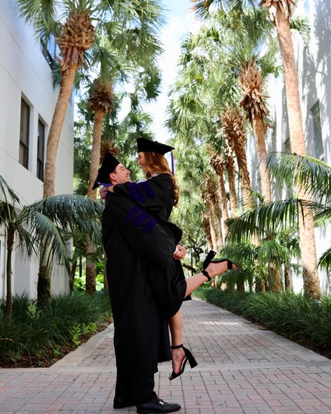 Grad couple boyfriend girlfriend graduation pictures law school university college masters doctorate JD cute inspo photographer palm trees library pickup university of Miami UM cap and gown outdoor lighting candid Instagram Pinterest trendy power couple lawyer Grad Pic Couple, Grad Photo Ideas Couple, Law School Graduation Photos, Graduation With Boyfriend, Graduation Couple Poses, Couple Graduation Poses, Graduation Couple Photoshoot, Couple Graduation Photoshoot, Graduation Pictures With Boyfriend