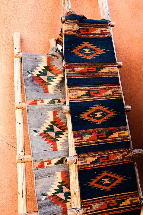 Western Home Decor Living Room, Santa Fe Style Decor, Aztec Pattern Art, American Indian Decor, South Western Decor, Boho Rooms, Santa Fe Home, Southwestern Home Decor, Native American Decor