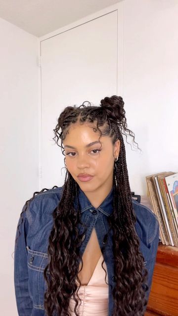 Bun Hairstyles With Knotless Braids, Space Buns Braids Black Women, Space Buns Knotless Braids, Space Bun Box Braids, Knotless Braids Space Buns, Two Space Buns, Space Bun Hairstyles, Braided Space Buns, Space Bun