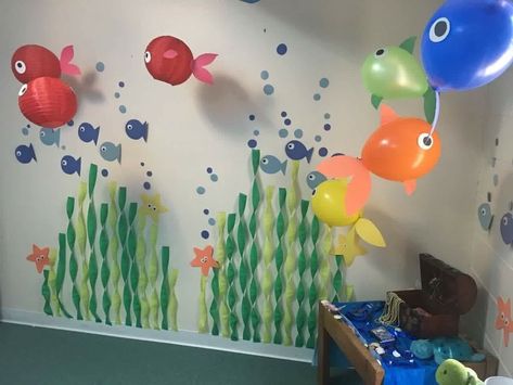 Under the sea decorations Underwater Birthday Party, Deco Theme Marin, Underwater Birthday, Under The Sea Decorations, Ocean Birthday Party, Shark Themed Birthday Party, Ocean Birthday, Birthday Party Decorations Diy, Shark Birthday Party