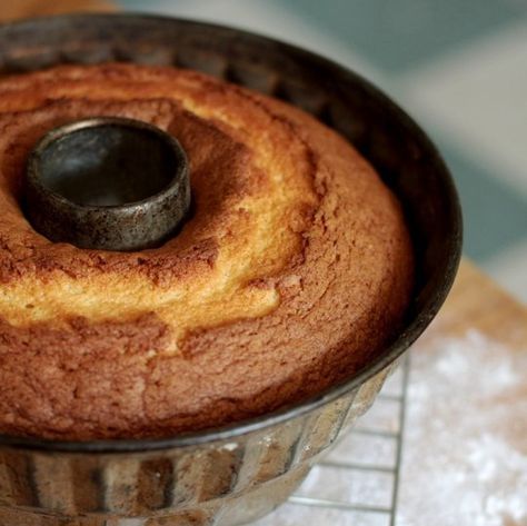 The Best Way to Get a Stuck Bundt Cake Out of the Pan in One Piece — Tips From The Kitchn Homemade Cake Batter, Bundt Pan Recipes, Cooking Secrets, Cake Tips, Kitchen Basics, Sour Cream Pound Cake, Homemade Cake, Bundt Cakes Recipes, Bundt Pan