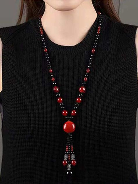 African Beads Necklace, Red Beaded Necklaces, Embellished Fashion, Beaded Necklace Patterns, Beaded Jewelry Necklaces, Nice Jewelry, Pearl Necklace Designs, Dance Jewelry, Beaded Necklace Diy