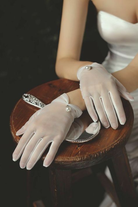 White Sheer Gloves, Classy Gloves, Gloves Aesthetic, Fancy Gloves, White Lace Gloves, Sheer Gloves, Elegant Gloves, Pink Fascinator, Gloves Fashion