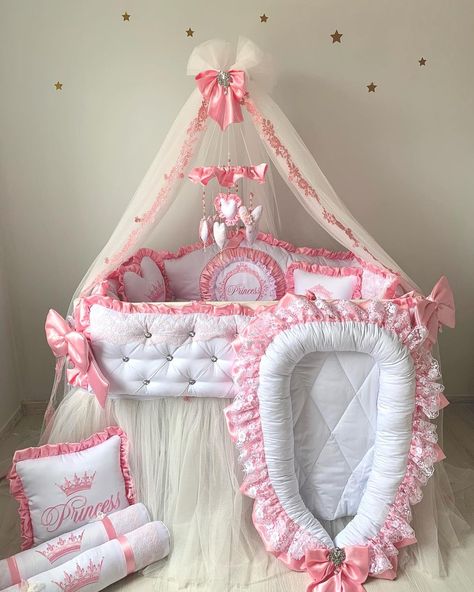 Luxury Bassinet, Luxury Baby Bedding, Wedding Diys, Baby Crib Sets, Baby Room Themes, A Little Princess, Baby Boy Bedding, Nursery Room Design