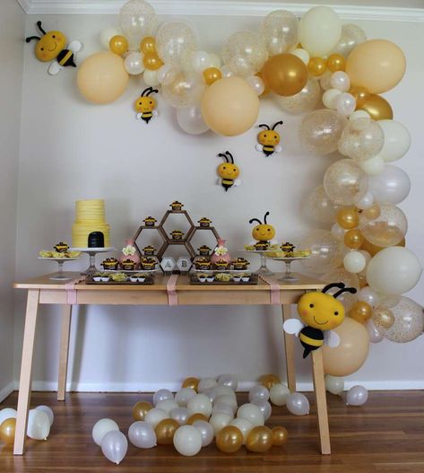 Bumble Bees Baby Shower Party Ideas | Photo 2 of 10 | Catch My Party Bee Baby Shower Cake, Honey Bee Baby Shower, Baby Shower Dessert Table, Bee Birthday Party, Bee Baby Shower Theme, Bumble Bee Baby Shower, Bee Party, Baby Gender Reveal Party, Bee Birthday