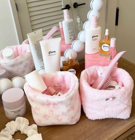 the perfect duo 🎀🫧🌸☁️🧸 Pink Soft Makeup, Sabrina Nails, Coquette Makeup Bag, Bow Makeup, Coquette Makeup, Makeup Bag Organizer, Fancy Bedroom, Bow Coquette, Makeup Organization Vanity