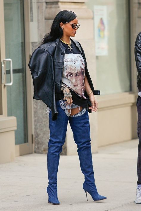 Rihanna Street Style, Looks Rihanna, Rihanna Love, Rihanna Outfits, Rihanna Looks, Rihanna Riri, Good Girl Gone Bad, Miroslava Duma, Manolo Blahnik Heels