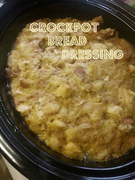 White Bread Dressing Recipe, Moist Dressing Recipe, Amish Dressing Recipe, Crockpot Cornbread, Crockpot Chicken And Dressing, Crockpot Dressing, Crockpot Bread, Crockpot Stuffing, Pot Bread