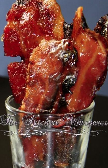 Chocolate Writing, Bacon Snacks, Bourbon Bacon, Bourbon Tasting, Fingerfood Party, Bacon Appetizers, Candied Bacon, Maple Bacon, Sugar Maple