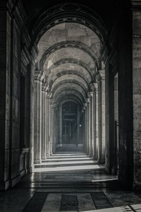 Dark Temple Aesthetic, Arched Hallway, Dark Temple, Gothic Temple, Temple Aesthetic, Segovia Amil, Castle Aesthetic, Hogwarts Aesthetic, Slytherin Aesthetic