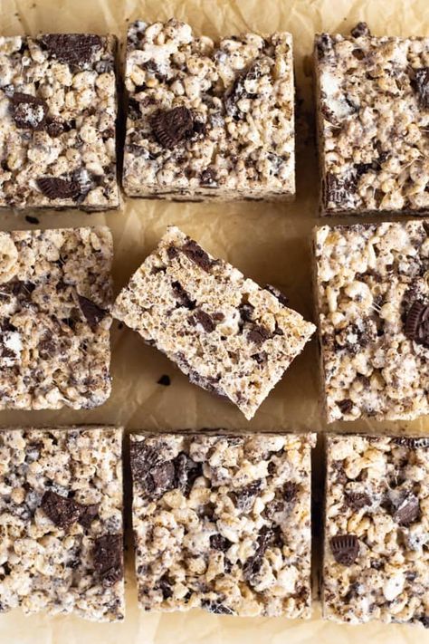 Cookies and Cream Rice Krispy Treats | Oreo Crispy Treats | Birthday Treats Oreo Rice Crispy Treats, Fun Rice Krispie Treats, Oreo Rice Krispie Treats, Oreo Rice, Rice Crispy Treat, Treats Birthday, Creamed Rice, Krispy Treats, Cereal Treats