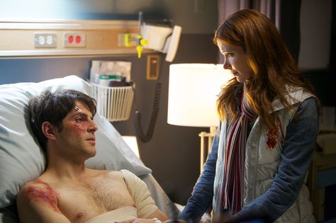 Grimm - Season 1 Episode 8 Still Hospital Scene, Grimm Tv Show, Nick Burkhardt, David Giuntoli, Grimm Tv, Klub Winx, Novel Characters, Tv Episodes, Story Inspiration