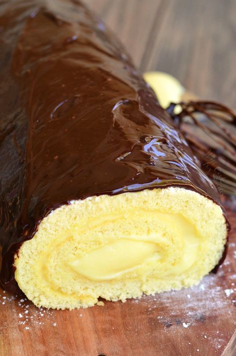 Boston Cream Cake Roll. from willcookforsmiles.com Boston Cream Pie Cake, Boston Cream Cake, Jelly Roll Cake, Pastry Cream Filling, Swiss Rolls, Homemade Custard, Cake Roll Recipes, Boston Cream Pie, Boston Cream