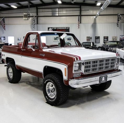 1977 GMC Jimmy 4×4 High Sierra with A/C and a 400 V8 Squarebody Chevy, Baja Trucks, Classic Cars Usa, 87 Chevy Truck, Baja Truck, Chevy K10, American Pickup Trucks, Gmc Pickup Trucks, Chevy 3100