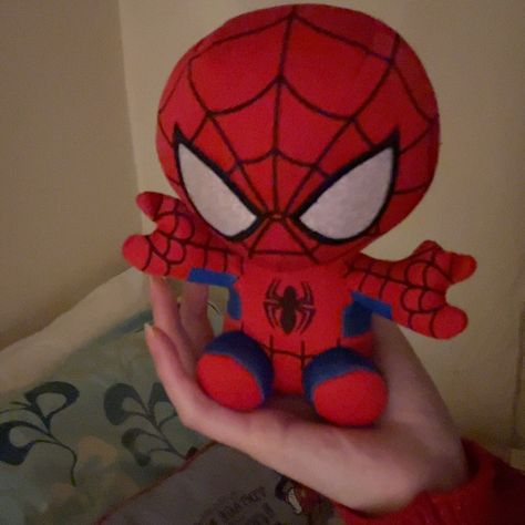 Spider Man Plush Pfp, Spiderman Plushie Pfp, Spiderman Plushies, Spiderman Plush, Pink Stuffed Animals, Deadpool And Spiderman, Spiderman Costume, Spiderman 3, Cute Couple Gifts