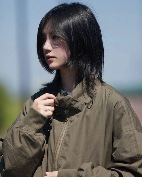 Boyish Haircut For Women Korean, Boyish Haircut For Women, Tomboy Women, Boyish Haircut, Tomboy Haircut, Boyish Girl, Character Inspiration Girl, Korean Haircut, Tomboy Hairstyles