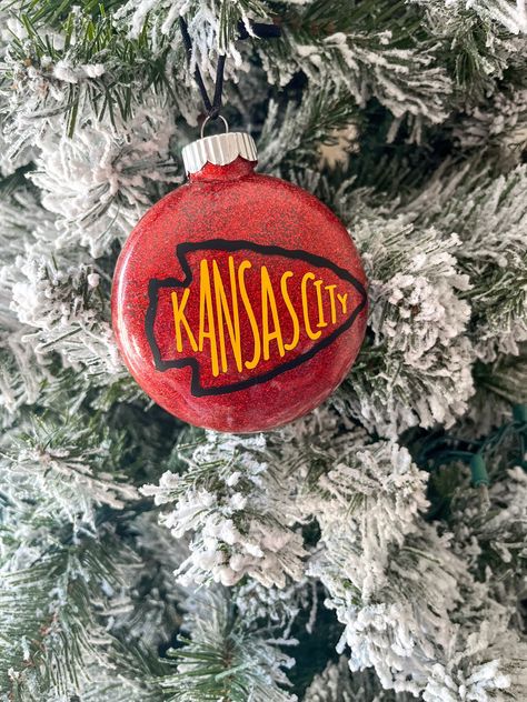 Kansas City Chiefs Christmas Tree, Kansas City Christmas, Football Christmas Tree, Chiefs Crafts, Kansas City Chiefs Svg, Small Porch Decorating, Andy Reid, Yellow Ornaments, Personalized Crafts