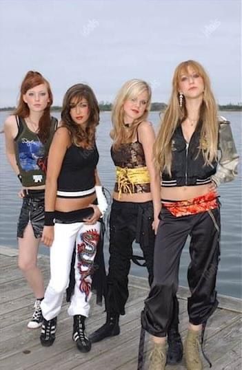 Euro Trash Aesthetic, Euro Trash Fashion, Eurotrash Aesthetic, Lower Stomach Tattoos For Women, Russian Party, 2000s Photoshoot, 2000s Look, Euro Trash, Trash Fashion