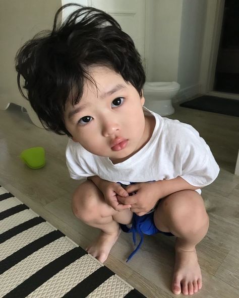 Asian Baby Boy, Half Asian Babies, Child Crying, Blasian Babies, Asian Baby, Cute Babies Photography, Cute Asian Babies, Korean Babies, Asian Kids