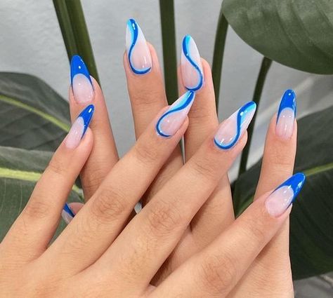 Blue And White Nails, Unghie Sfumate, Blue Acrylic Nails, Her Nails, Makijaż Smokey Eye, Acrylic Nails Coffin Short, Summer Acrylic Nails, Nagel Inspo, Cat Kuku