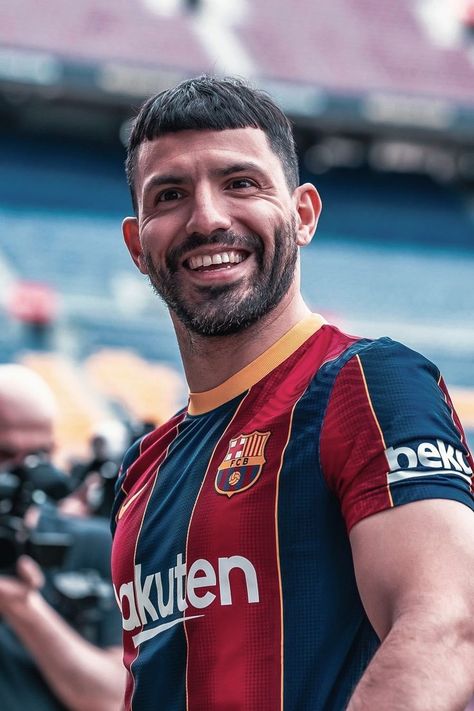 Barcelona Transfer, Soccer Fashion, Argentina Football Team, Chelsea Premier League, Kun Aguero, Fc Barcelona Wallpapers, Sergio Aguero, Argentina Football, Barcelona Futbol Club