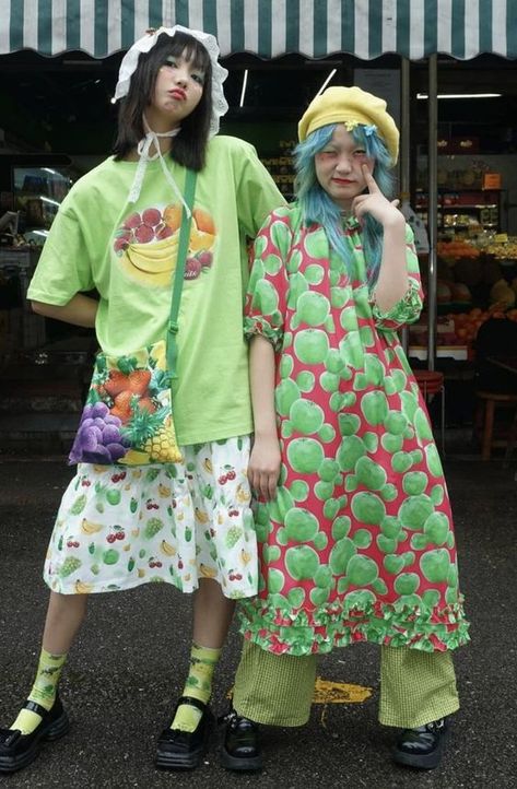 Japanese Maximalism Fashion, Colorful Baggy Outfits, Quirky Vintage Fashion, Eclectic Spring Outfits, Frog Themed Outfit, Dream Core Outfits, Camp Fashion Aesthetic, Maxamilist Outfits, Postmodern Fashion