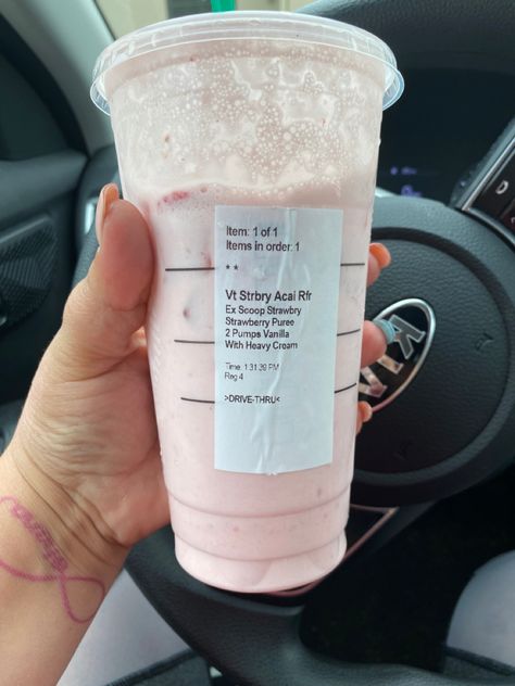 Super yummy. Order just like this.  Strawberry acai refresher with 2 pumps vanilla, scoop of extra berries, strawberry puree topped off with heavy cream. Pink Drink Starbucks, Minuman Starbucks, Starbucks Drink Menu, Strawberry Acai Refresher, Starbucks Secret Menu Recipes, Cold Starbucks Drinks, Starbucks Strawberry, Starbucks Drinks Diy, Secret Starbucks Recipes