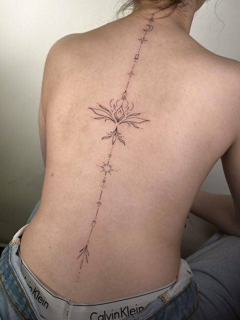 Girl Spine Tattoos, Back Tattoo Women Spine, Feminine Back Tattoos, Floral Back Tattoos, Flower Spine Tattoos, Spine Tattoo Ideas, Tato Minimal, Cute Hand Tattoos, Pretty Hand Tattoos