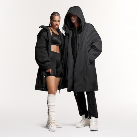 The perfect mix of comfort and bold style, this parka jacket by adidas x IVY PARK will level up your cold weather wardrobe. Spacious and warm, this parka is detailed with the iconic adidas Trefoil and signature 3-Stripes accent for a sporty flair. Detach the hood for added versatility and customization. This jacket was made using UNITEFIT — an all-gender fit system created with a spectrum of sizes, genders and forms in mind. White Sherpa Jacket, Ivy Park Adidas, Ivy Park Beyonce, Adidas X Ivy Park, Layered Hoodie, Cropped Blazer Jacket, Camouflage Jacket, Orange Jacket, Longline Coat