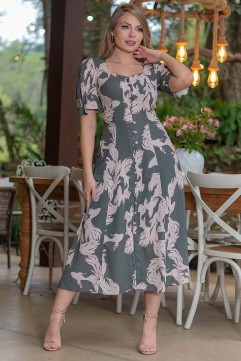 Crepe Dress Designs, Simple Midi Dress Casual, Viscose Dress Pattern, Floral Long Frocks, After Wedding Dress, Simple Midi Dress, Modest Dresses Fashion, Girls Dresses Sewing, Beautiful Casual Dresses