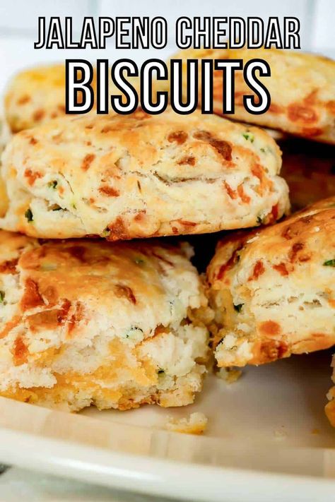 Cheesy Biscuit Recipe, Jalapeno Biscuit Recipe, Jalapeño Cheddar Drop Biscuits, Jalapeno Cheddar Biscuits Easy, Easy Jalapeno Cheddar Bread, Whataburger Jalapeno Cheddar Biscuits Recipe, Whataburger Jalapeno Cheddar Biscuits, Jalapeño Cheddar Scones, Biscuits Self Rising Flour