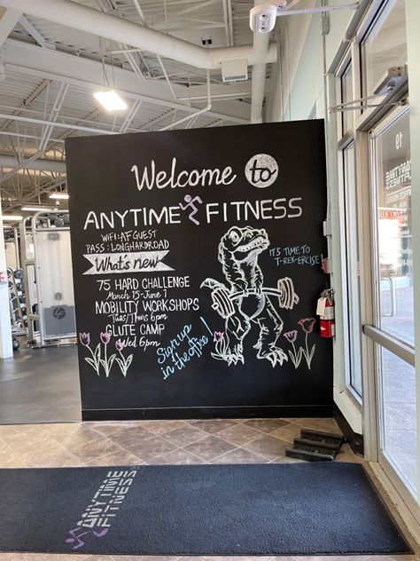 Fitness Bulletin Board Ideas Gym, Anytime Fitness Chalkboard, June Chalkboard Art, Blackboard Ideas, Christmas Chalkboard Art, Saturday Workout, Chalkboard Calendar, Gym Chalk, Office Exercise