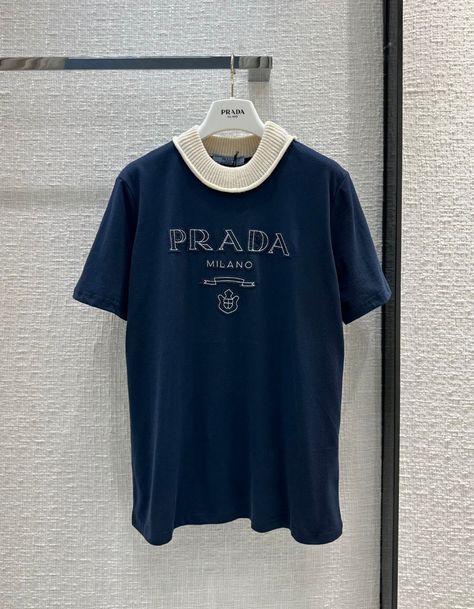 Prada T Shirt, Prada Tshirt, Minimal Shirt Design, Prada Shirt, Streetwear Tshirt Design, Classy Outfits Men, Mens Summer Outfits, Vientiane, Fashion Suits For Men