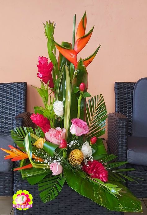 Tropical Flower Arrangements Centerpieces, Tropical Flower Arrangements Wedding, Fall Flower Centerpieces, Floral Chandelier Wedding, Flowers Arrangements Ideas, Tropical Arrangements, Tropical Wedding Centerpieces, Contemporary Flower Arrangements, Tropical Floral Arrangements