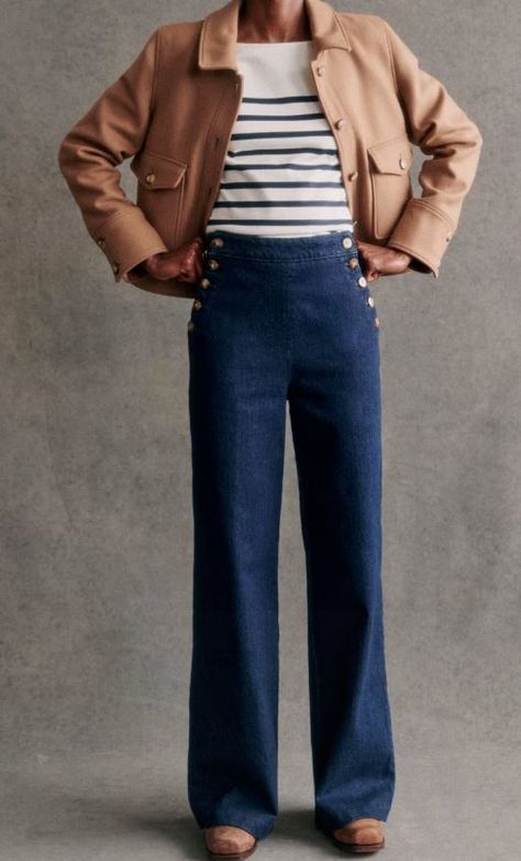 Navy Corduroy Pants Outfit, Celebrity Manicures, Navy Corduroy Pants, Kanye West Wife, Corduroy Pants Outfit, Spandex Outfits, Outfit Inspo Casual, Brace Yourself, Spandex Leggings