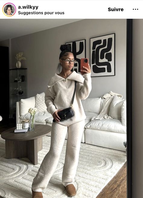 Cozy Sweatpants Outfits, Cool Sweatpants, Sweatpants Outfit Ideas, Sweatpants Outfits, Cozy Sweatpants, Cozy Fall Outfits, Skandinavian Fashion, Baggy Sweatpants, Winter Fashion Outfits Casual