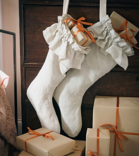 Oh my days 😍 how romantic are Catherine’s new ruffle linen stockings? Heavenly and timeless spring to mind, available in natural and a rather excellent pin stripe green and natural. They have a wonderful quintessential old English, Jane Austin vibe 🥰 merry Christmas Mr Darcy ☺️ English Cottage Christmas Decor, English Cottage Christmas, Cottage Christmas Decor, Linen Christmas Stocking, Bridgerton Style, Cottagecore Christmas, English Farmhouse, Old Wooden Doors, Ruffle Linen