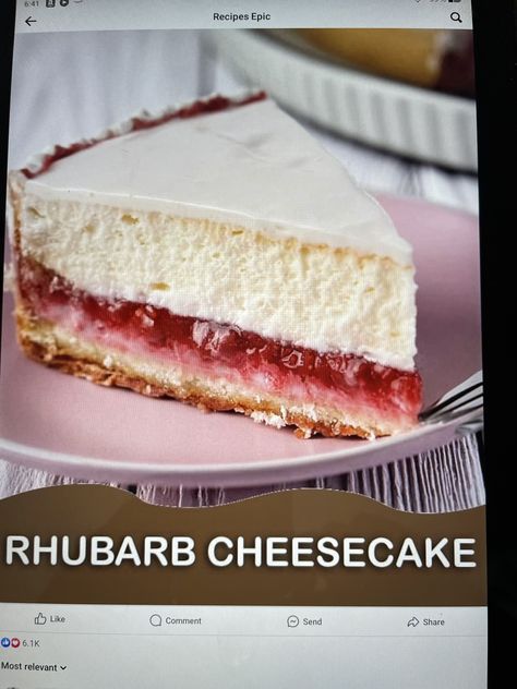 Rhubarb Cheesecake Dream Bars, Rhubarb Cheesecake, Cheesecake Ingredients, Rhubarb Desserts, Rhubarb Cake, Cream Cheese Cookies, Cheesecake Cake, Digestive Biscuits, Rhubarb Recipes